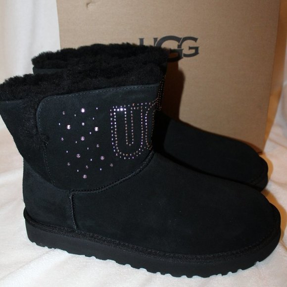 UGG WOMEN'S MINI GEM STUDDED LOGO SUEDE SHEARLING ANKLE BOOTS BLACK - Picture 2 of 8